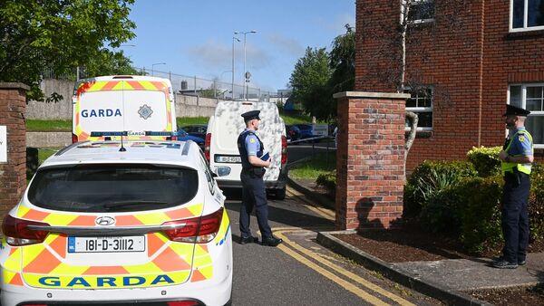 Neighbours hear scream and screeching tyres after man shot in the abdomen in Cork city 